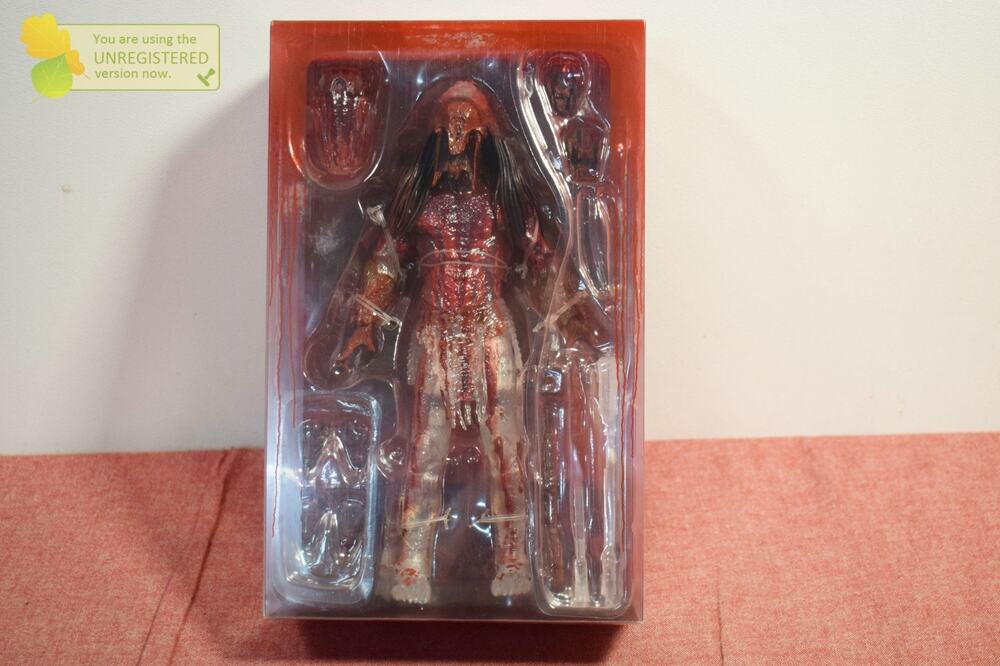 NECA Prey Ultimate Feral Bear Blood Predator 7" Action Figure